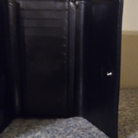 Genuine Coach Black/Grey Tri-Fold Ladies Wallet - Picture 2 of 4